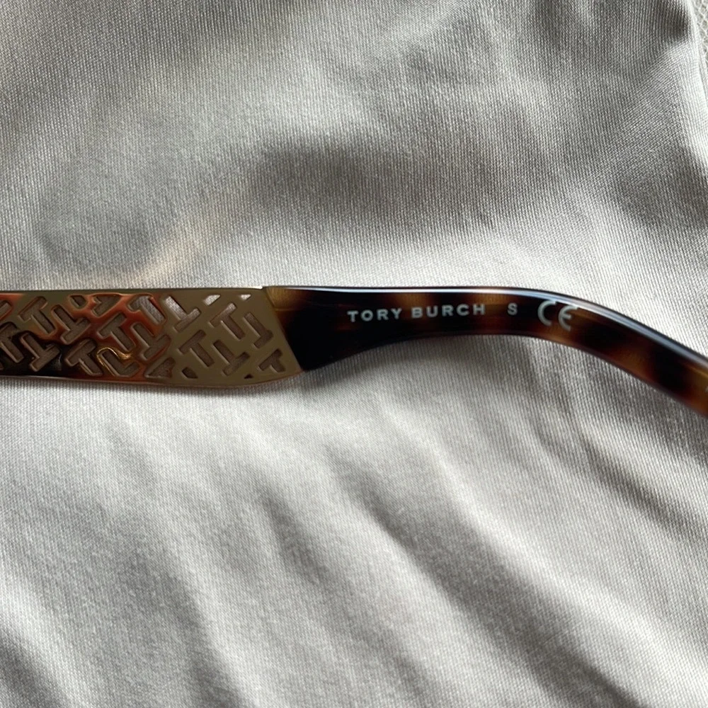 Tory Burch Tortoise Shell Sunglasses - Picture 6 of 11